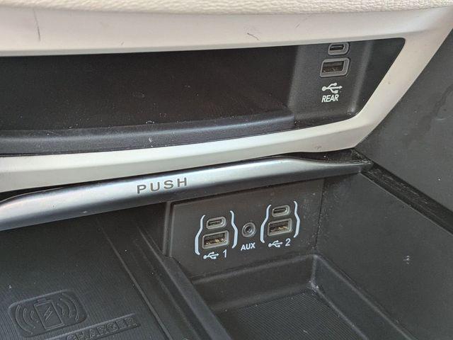 2022 Chrysler Pacifica Hybrid Limited