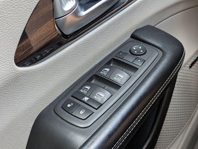 2022 Chrysler Pacifica Hybrid Limited