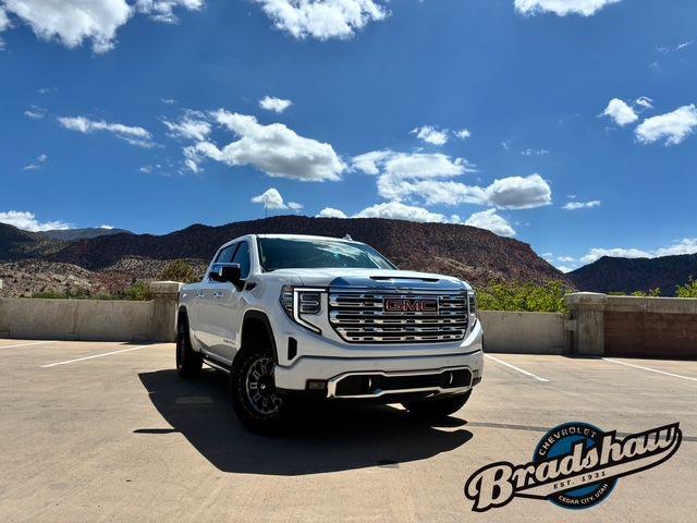 2023 GMC Sierra 1500 4WD Crew Cab Short Box Denali