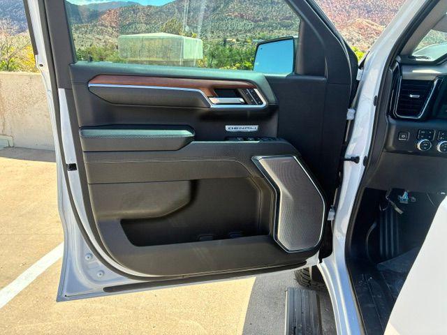 2023 GMC Sierra 1500 4WD Crew Cab Short Box Denali