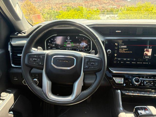 2023 GMC Sierra 1500 4WD Crew Cab Short Box Denali