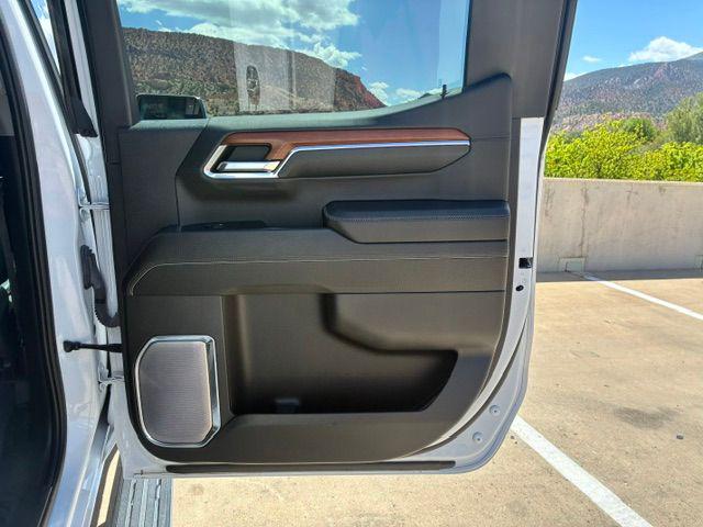 2023 GMC Sierra 1500 4WD Crew Cab Short Box Denali