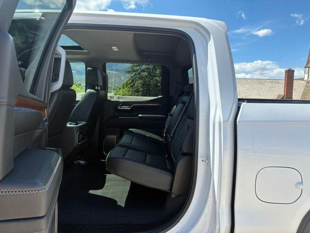 2023 GMC Sierra 1500 4WD Crew Cab Short Box Denali