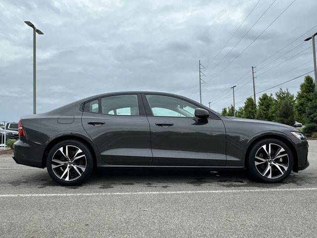 2024 Volvo S60 B5 Core Dark Theme