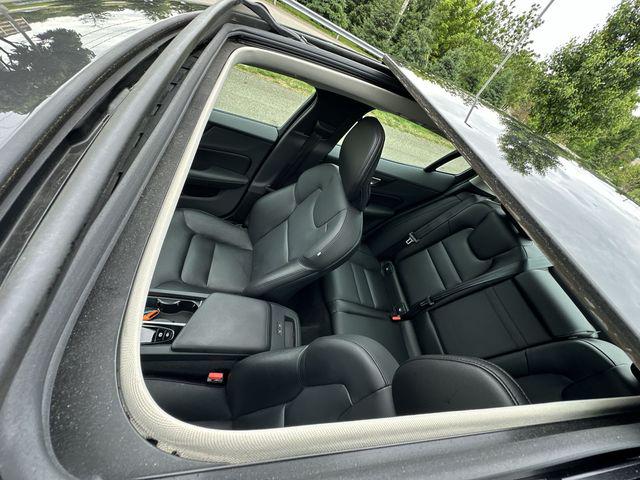 2024 Volvo S60 B5 Core Dark Theme