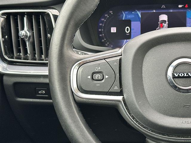 2024 Volvo S60 B5 Core Dark Theme
