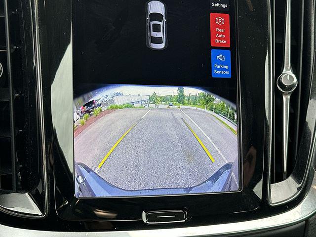 2024 Volvo S60 B5 Core Dark Theme