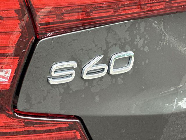 2024 Volvo S60 B5 Core Dark Theme