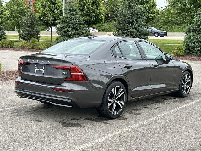 2024 Volvo S60 B5 Core Dark Theme