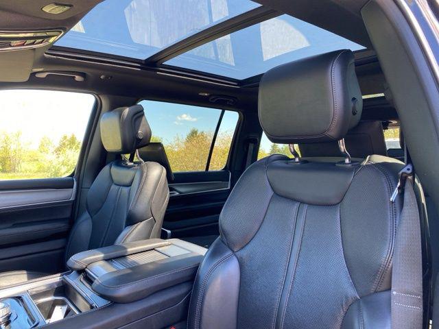 2024 Jeep Wagoneer Series II Carbide 4x4