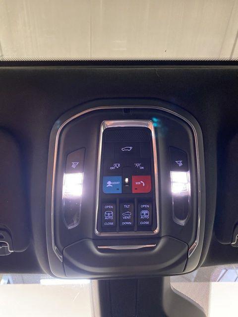 2024 Jeep Wagoneer Series II Carbide 4x4