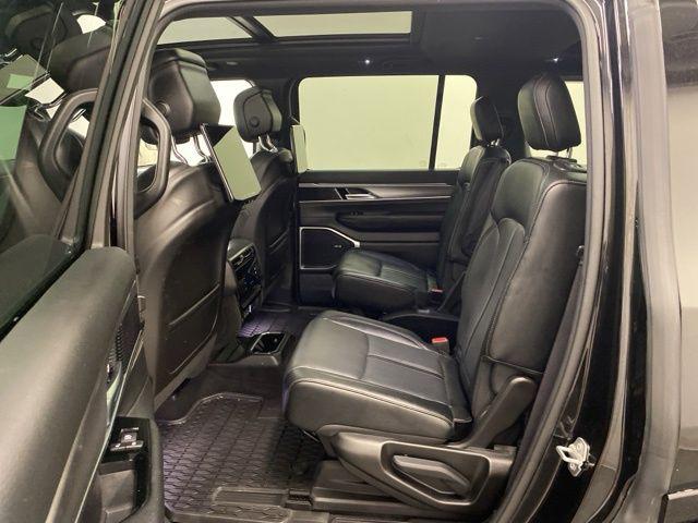 2024 Jeep Wagoneer Series II Carbide 4x4