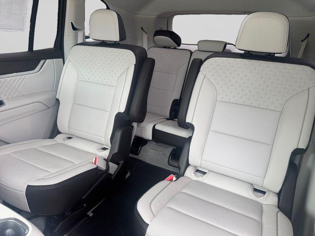 2024 GMC Acadia FWD Denali