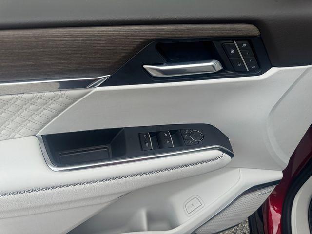 2024 GMC Acadia FWD Denali