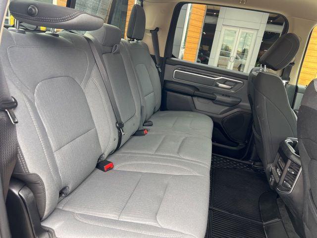 2020 Ram 1500 Big Horn Crew Cab 4x4 5'7" Box