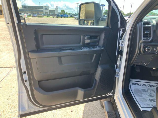 2026 Ram 2500 Black Express Crew Cab 4x4 6'4" Box