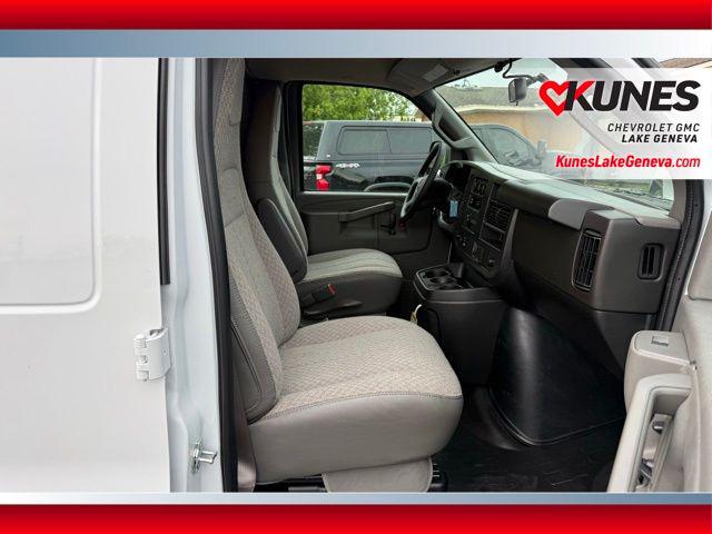 2026 GMC Savana Cargo 2500 Regular Wheelbase, Work Van, RWD