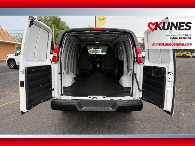 2026 GMC Savana Cargo 2500 Regular Wheelbase, Work Van, RWD