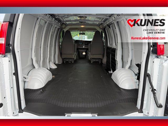 2026 GMC Savana Cargo 2500 Regular Wheelbase, Work Van, RWD