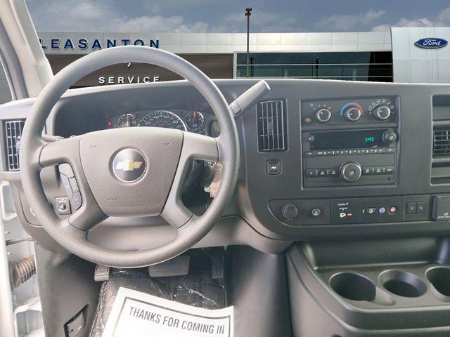2025 Chevrolet Express Passenger RWD 3500 Extended Wheelbase LT