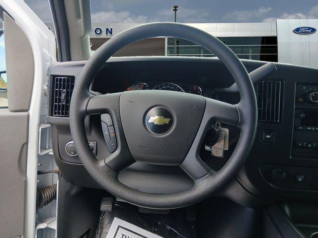 2025 Chevrolet Express Passenger RWD 3500 Extended Wheelbase LT