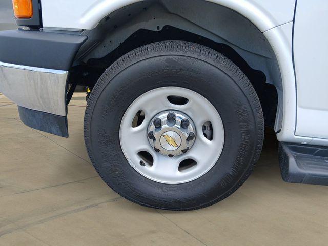 2025 Chevrolet Express Passenger RWD 3500 Extended Wheelbase LT