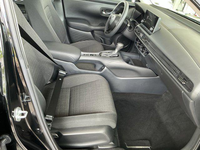 2025 Honda HR-V 2WD LX