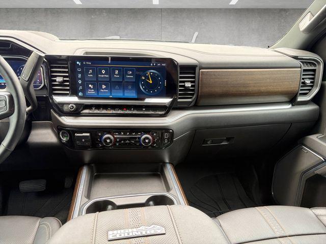 2025 Chevrolet Silverado 3500HD 4WD Crew Cab Long Bed High Country