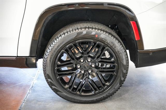 2026 Jeep Grand Wagoneer L Limited Reserve 4x4