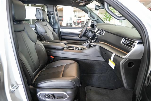 2026 Jeep Grand Wagoneer L Limited Reserve 4x4