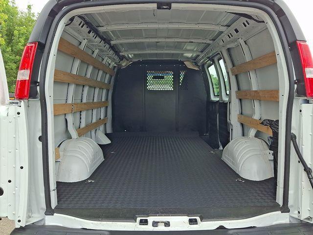 2024 GMC Savana Cargo RWD 2500 Regular Wheelbase Work Van