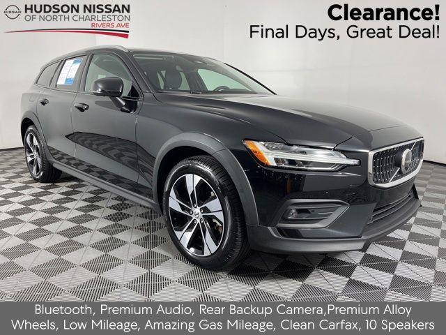 2025 Volvo V60 Cross Country Plus, B5 AWD Gas (mild hybrid) for sale in North Charleston, SC