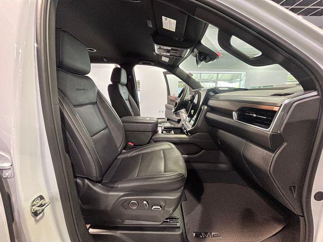 2025 GMC Yukon XL 4WD Denali