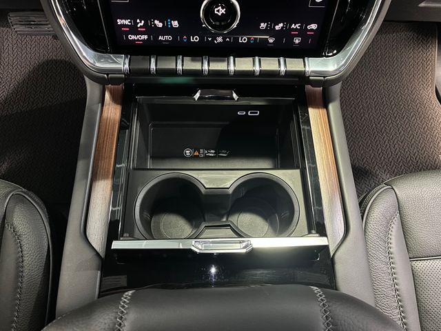 2025 GMC Yukon XL 4WD Denali