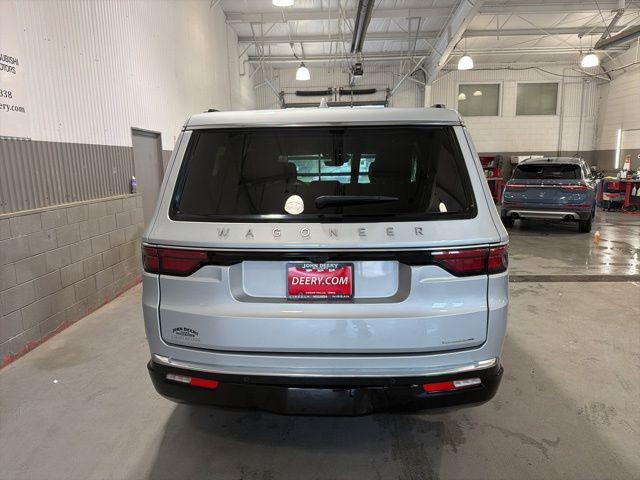 2022 Jeep Wagoneer Series III 4x4
