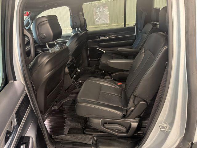 2022 Jeep Wagoneer Series III 4x4