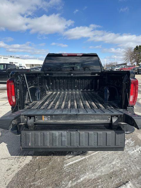 2022 GMC Sierra 1500 4WD Crew Cab Short Box SLT
