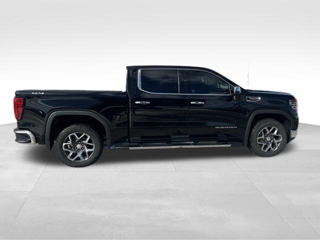 2022 GMC Sierra 1500 4WD Crew Cab Short Box SLT