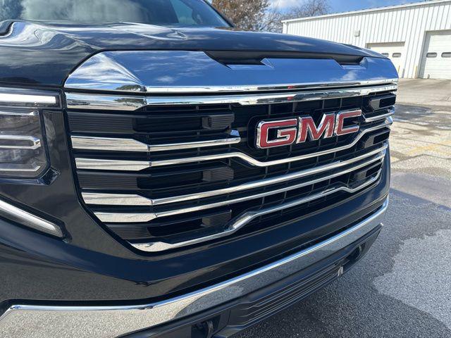 2022 GMC Sierra 1500 4WD Crew Cab Short Box SLT