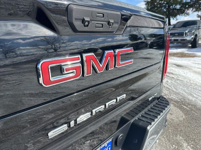 2022 GMC Sierra 1500 4WD Crew Cab Short Box SLT