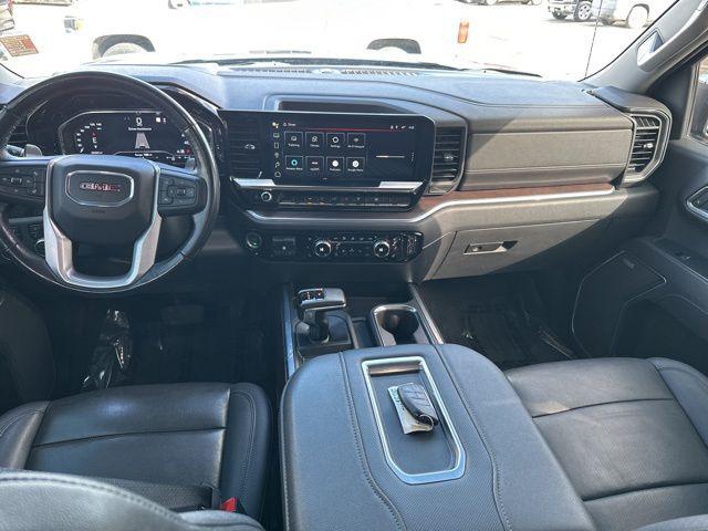 2022 GMC Sierra 1500 4WD Crew Cab Short Box SLT