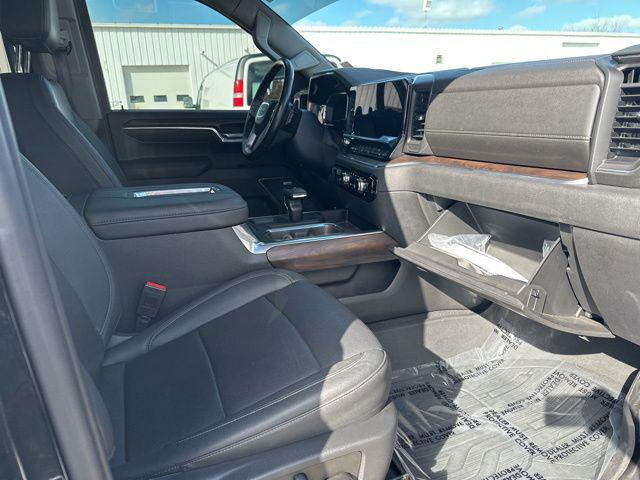 2022 GMC Sierra 1500 4WD Crew Cab Short Box SLT