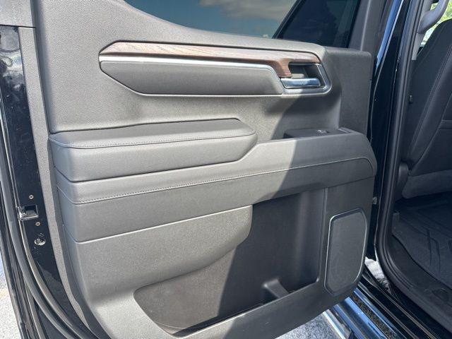 2022 GMC Sierra 1500 4WD Crew Cab Short Box SLT