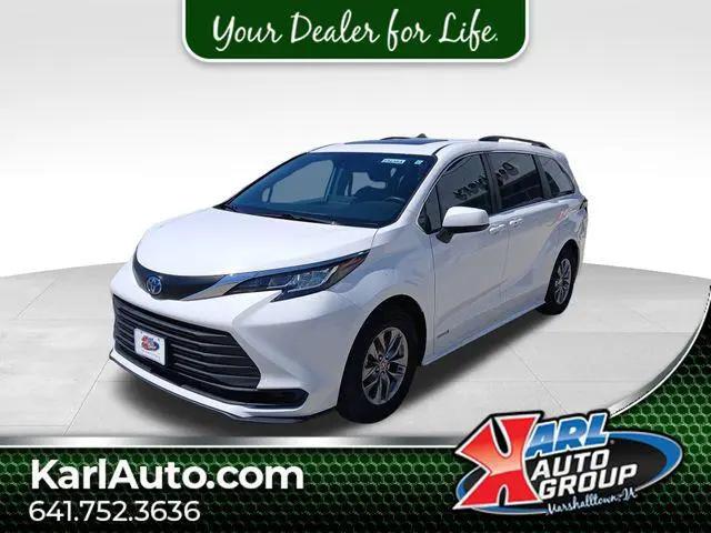 2021 Toyota Sienna LE for sale in Marshalltown, IA