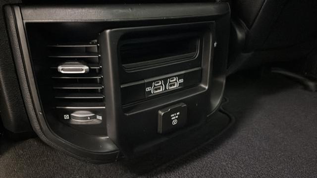 2022 Ram 1500 Laramie Crew Cab 4x4 5'7" Box