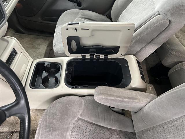 2001 Chevrolet Suburban LS
