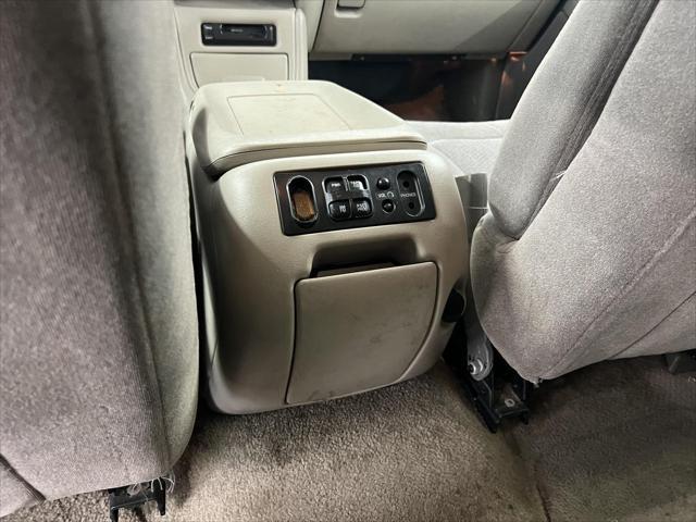 2001 Chevrolet Suburban LS