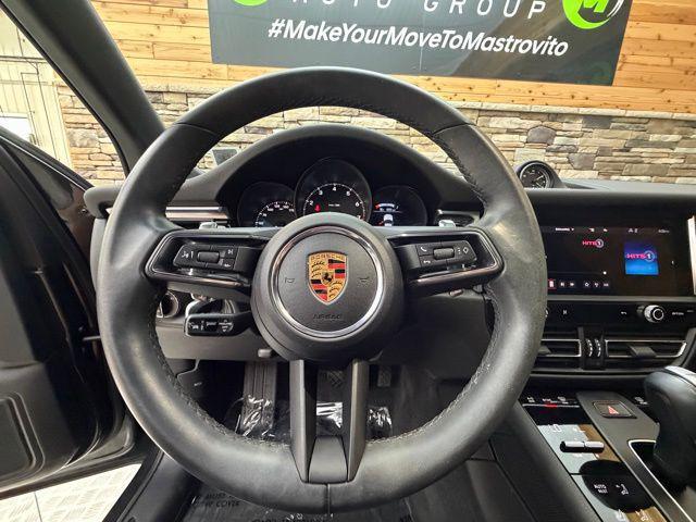 2023 Porsche Macan Base