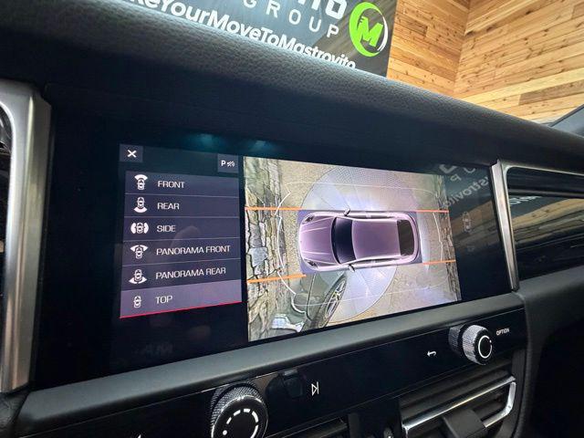 2023 Porsche Macan Base