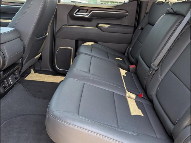 2025 GMC Sierra 1500 4WD Crew Cab Short Box SLT